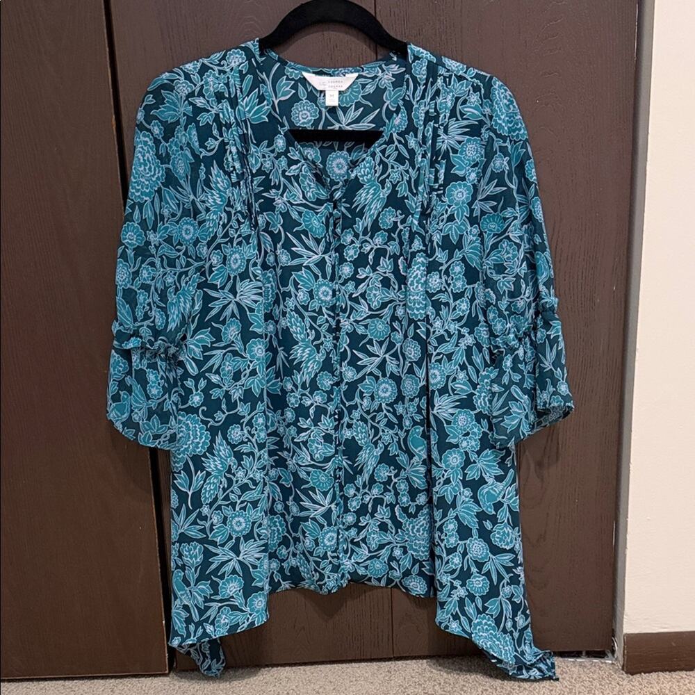 LC Lauren Conrad Blue Floral Blouse - size medium